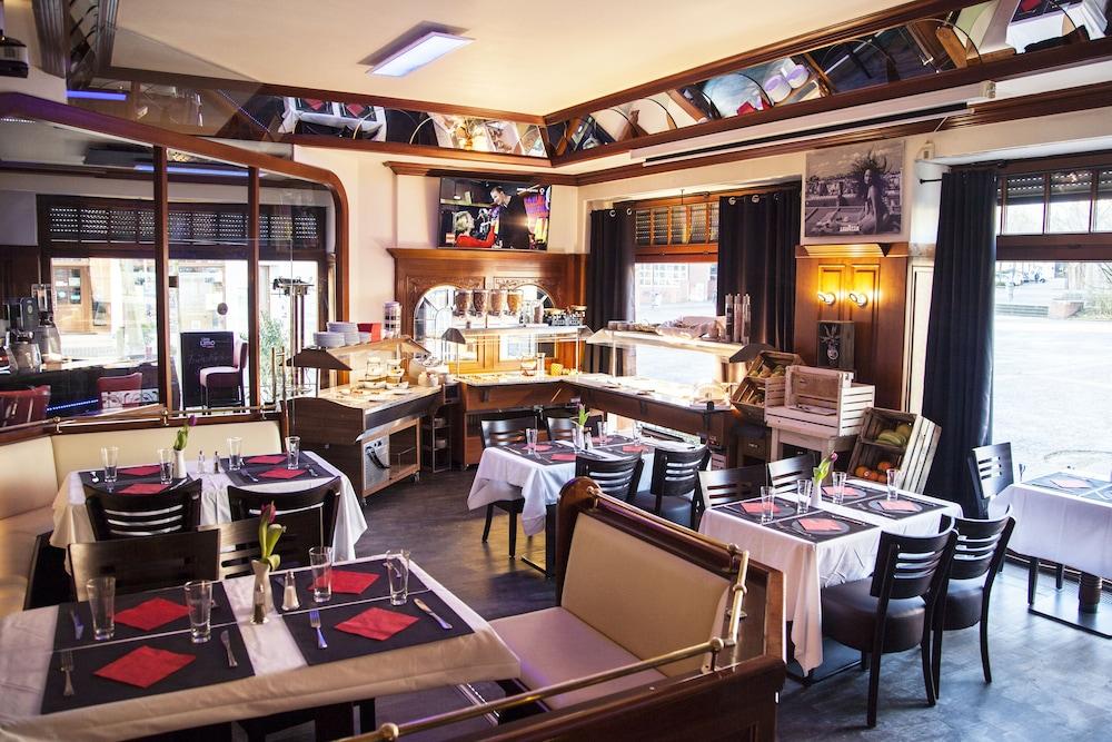 Specht Hotel 3*